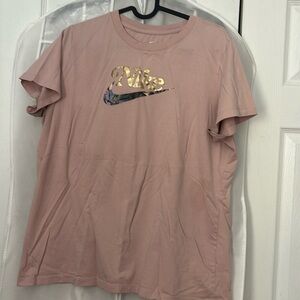 Pink XL Nike Tshirt
